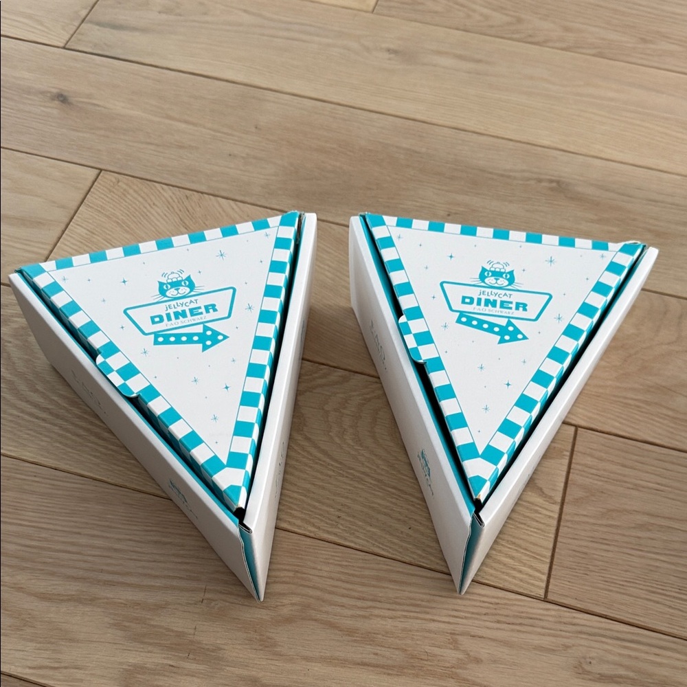 Jellycat Diner FAO Schwarz Turquoise and White Gift Boxes